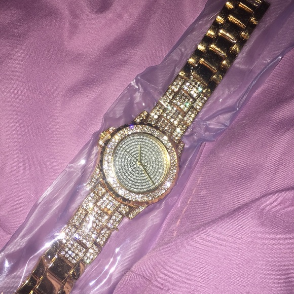 iced out watch 🤩 - Picture 2 of 4